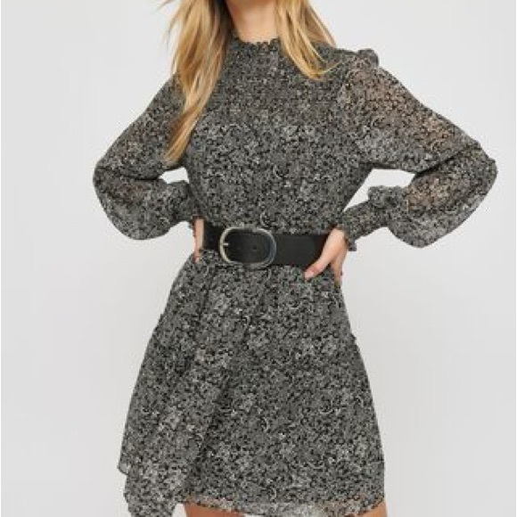 dynamite black and white patterned dress - possibly size M - Picture 3 of 3